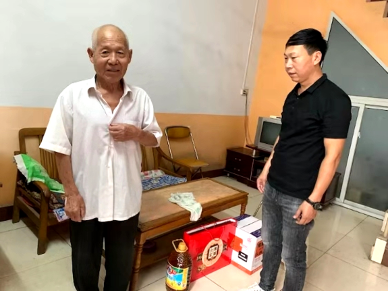 姚孟街道中秋节前慰问残疾退役军人