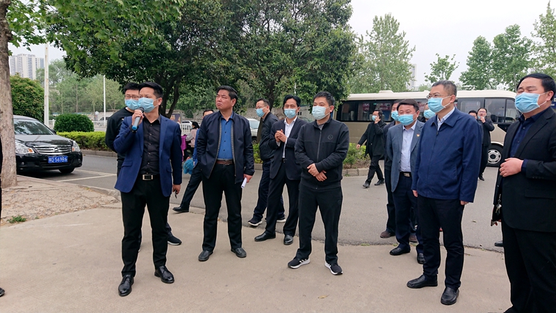 柳波,陈斌带队检查疫情防控和环境保护工作