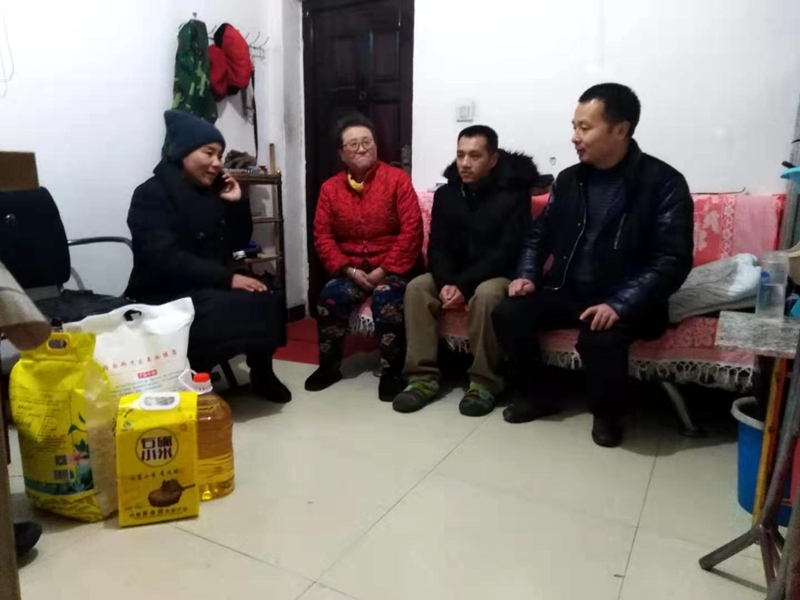 区司法局开展春节走访慰问活动2.jpg