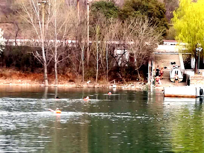 区白龟湖综治办开展水源地联合巡查2.jpg