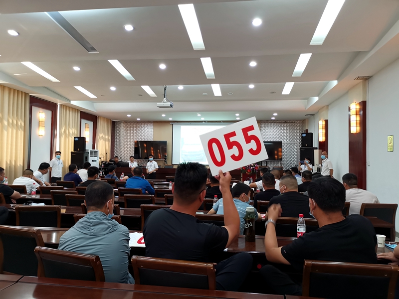 湛河区举行公务用车拍卖会3.jpg