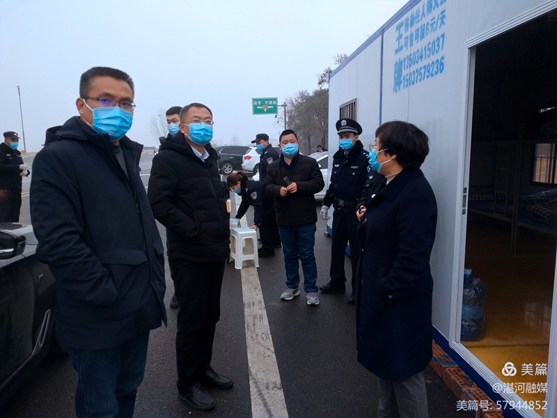 区委副书记、区长陈斌调研疫情防控工作1.jpg