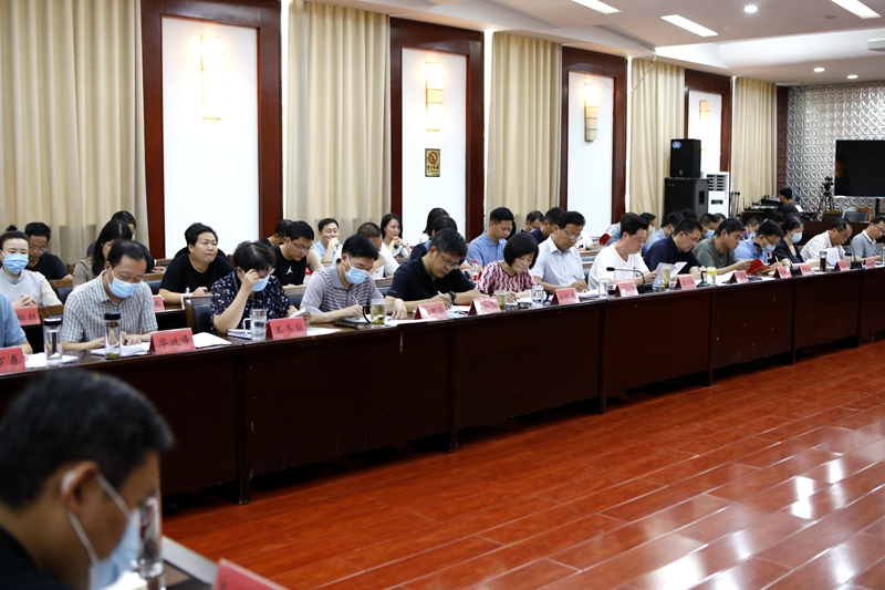 湛河区召开区委理论学习中心组（扩大）会议暨信访专题培训会1.jpg
